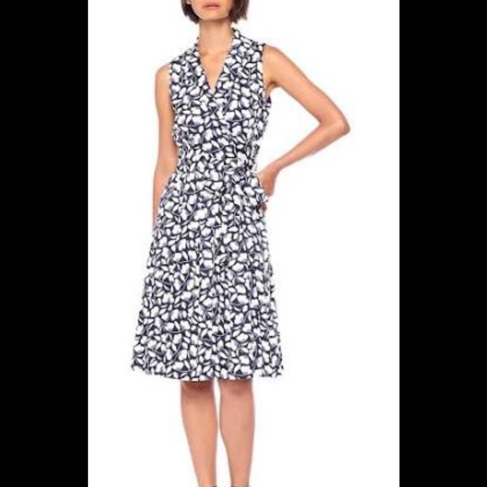 Ann Klein Women’s Wrap Front Dress. Size 4